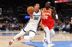 爱游戏官方登录入口-灰熊队遭遇三连败，众将反思备战下一场的简单介绍