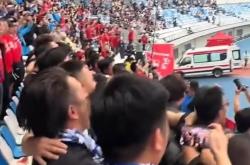 爱游戏登录入口-一场热门国际足球比赛掀起球迷热议的简单介绍