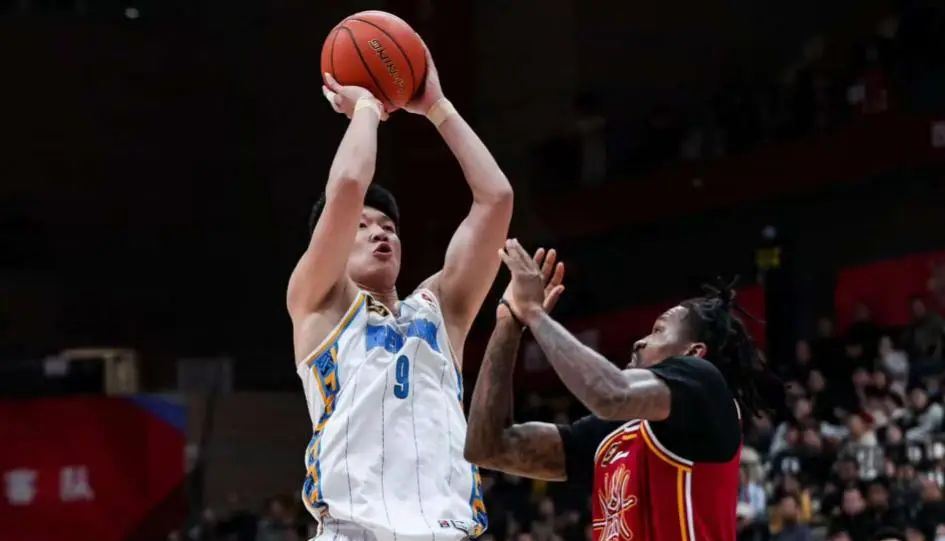 关于北京首钢队员全力以赴，历练冲旅程的信息