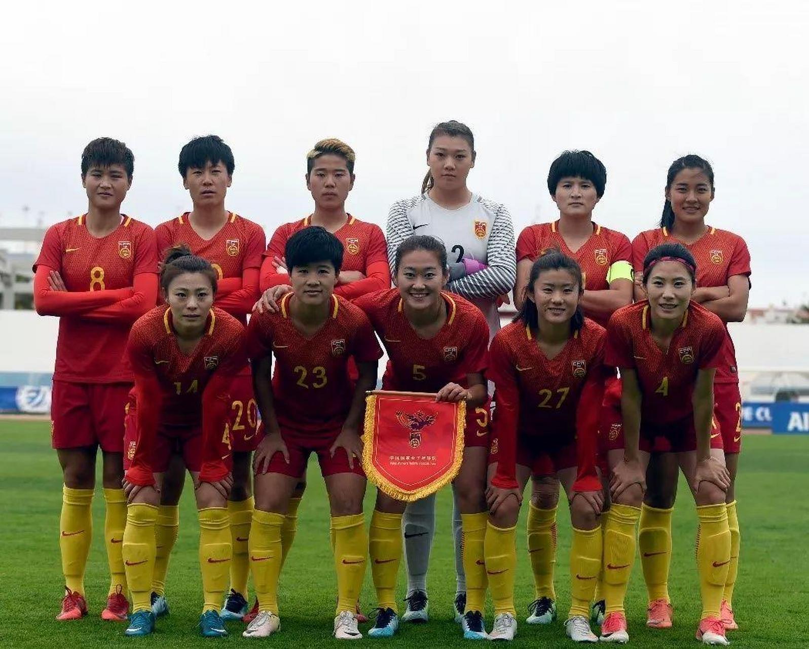 包含俄罗斯女足全身而退,实现小组出线的词条 包含俄罗斯女足全身而退,实现小组出线的词条