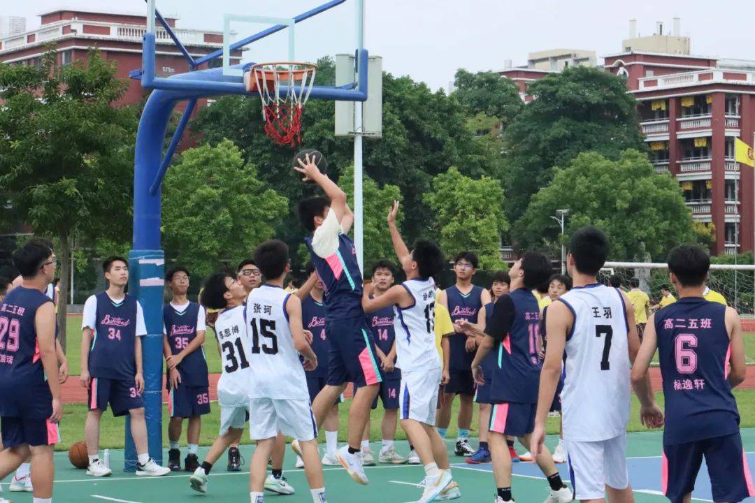 高端篮球盛事掀起轰动风潮的简单介绍