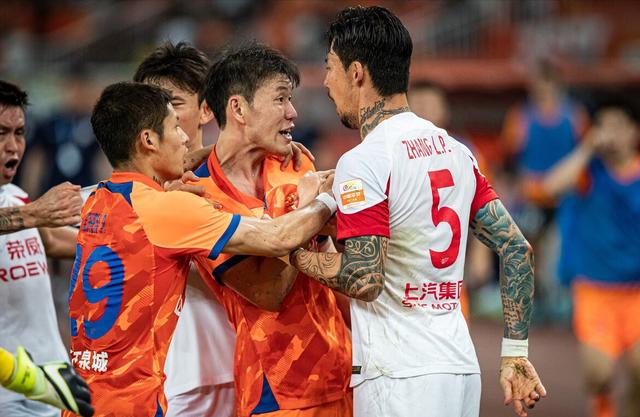 包含国际对抗：双方势均力敌战平收场的词条